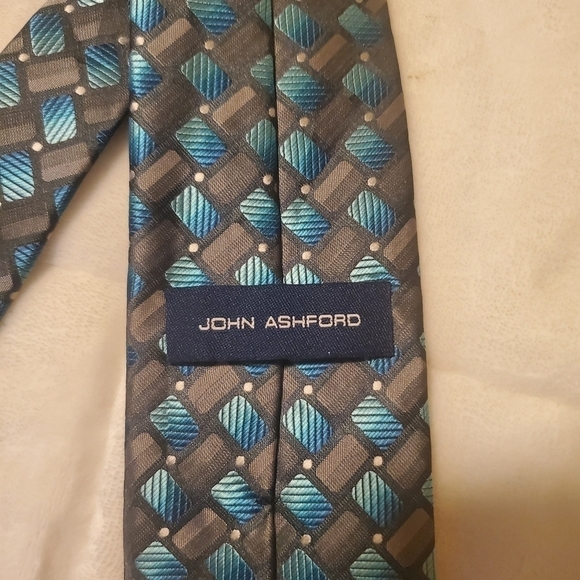 John Ashford Dress Tie NWOT - Picture 3 of 3